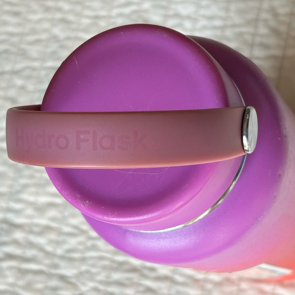 Hydro Flask 40 oz Raspberry Insulated Stainless Steel Water Bottle BPA Free - Picture 3 of 7